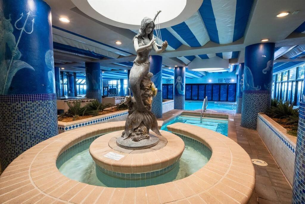 Oceanfront Remodeled With Pools, Coral Holiday home *